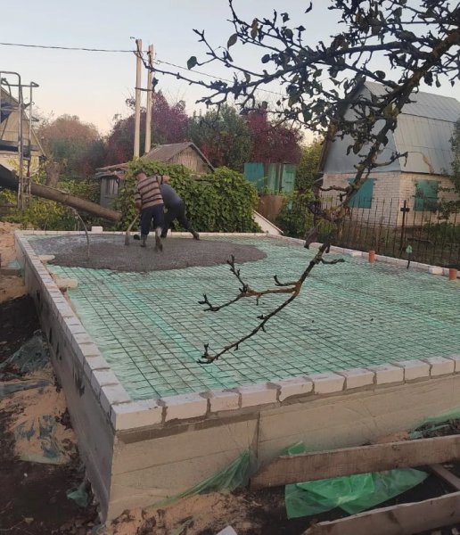 Заливка монолитной железобетонной плиты